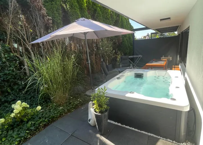 Апартаменты Rosmarin - Kuschelige - Romantik & Entspannung Im Whirlpool Auf Privater Terrasse, Ruhe & Hund Willkommen - By Ferienwohnenamsee - Иберлинген